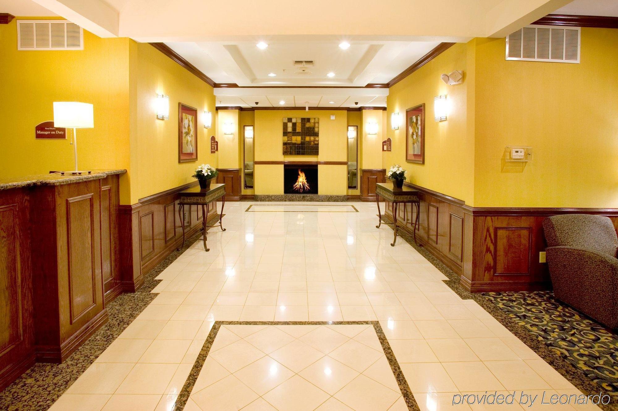Holiday Inn Express Hotel And Suites Falfurrias Интерьер фото