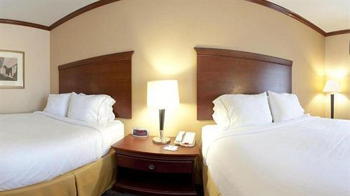 Holiday Inn Express Hotel And Suites Falfurrias Экстерьер фото